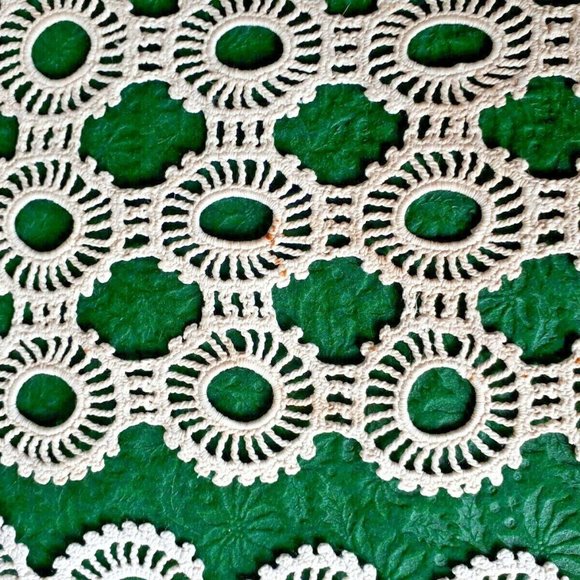 Handcrafted Ecru Vintage Doilies, 3 Rectangular Pieces Pressed & Starched - Picture 4 of 7